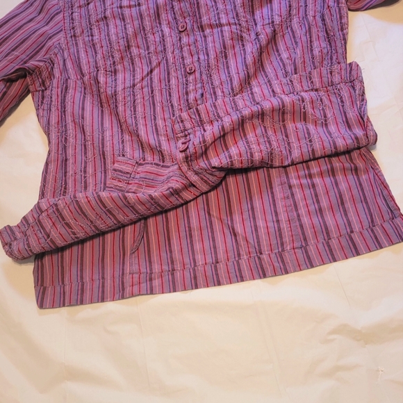 Columbia Purple Striped Button-Down Shirt w/ Floral Embroidery & Tie Sleeves Sm. - Picture 9 of 16